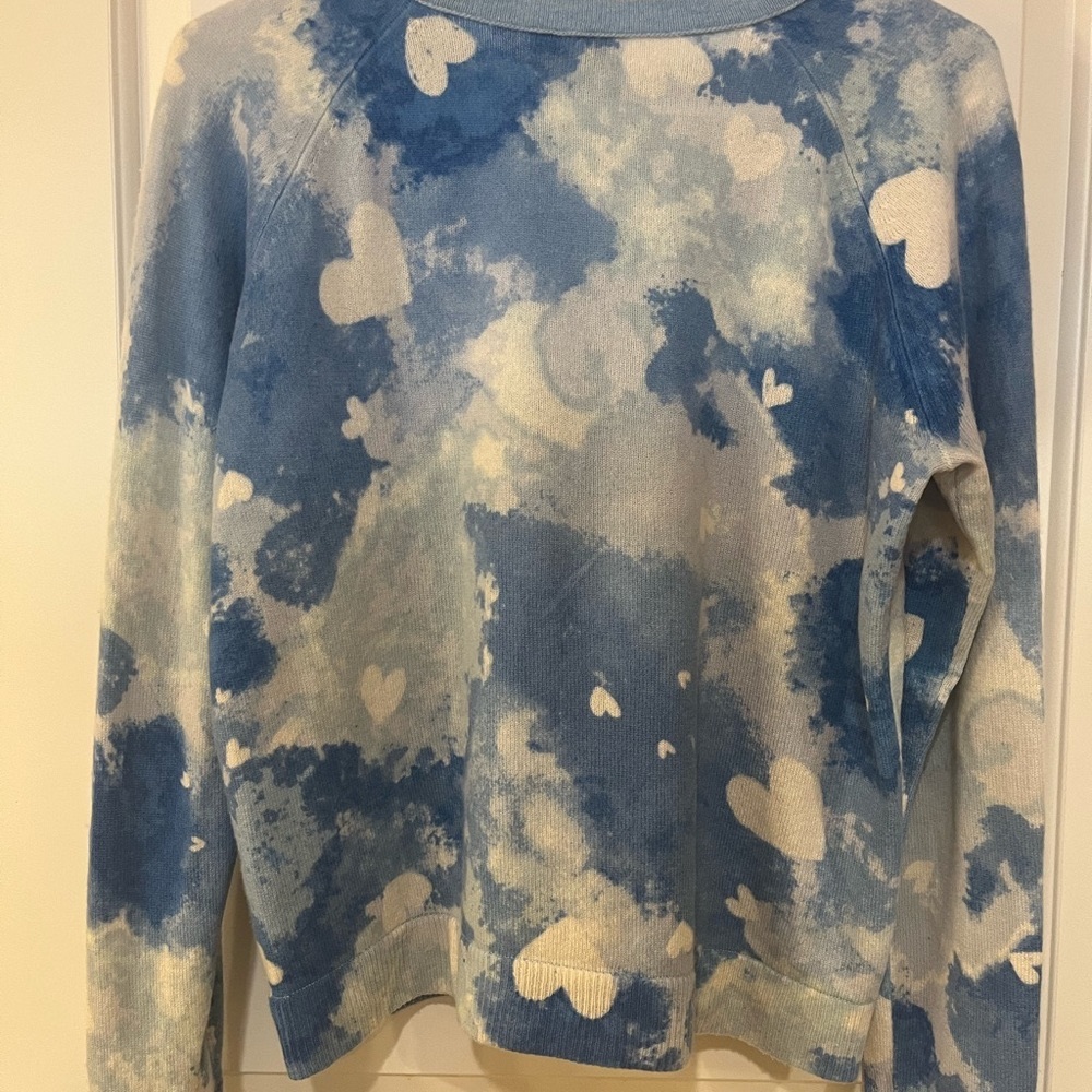 Kinross Cashmere Dreamy Hearts Pullover. Light Blue. Size M. - Picture 7 of 14